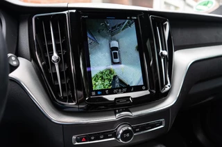 Volvo XC60 Volvo XC60 2.0 B4 R-Design Pano / Memory / 360 - afbeelding nr 14