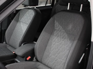Volkswagen Tiguan Allspace Volkswagen Tiguan Allspace 1.5 TSI DSG7 MOVE DEMO 7-Persoons Trekhaak Navigatie Apple Carplay/Android Auto Camera Parkeersensoren Adaptive Cruise Control  Winterpack Full LED Climate Control - afbeelding nr 9