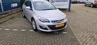 Opel Astra - afbeelding nr 2