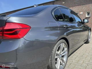 BMW 3 Serie BMW 3-serie 320d EDE Edition Sport Line Shadow High Exe Dak 1e Eigenaar - afbeelding nr 21
