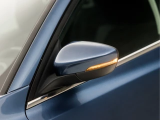 Ford Focus Automaat (APPLE CARPLAY, GROOT NAVI, STUUR/STOELVERWARMING, ADAPTIVE CRUISE, SPORTSTOELEN, CAMERA, KEYLESS, TREKHAAK, NIEUWSTAAT) - afbeelding nr 30