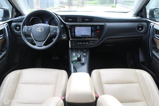 Toyota Auris Toyota Auris Touring Sports 1.8 Hybrid Lease pro | Beige Leer | Panoramadak | Full Led | Parkeersensoren. - afbeelding nr 6