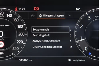 Land Rover Range Rover Velar Land Rover Range Rover Velar 2.0 P250 Turbo AWD R-Dynamic Drive Pro Pack | Keyless | Digitale tellers | Pano.dak | Carplay | Adapt.CC | Camera | Meridian | Elekt.stoelen - afbeelding nr 52
