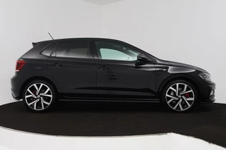 Volkswagen Polo Volkswagen Polo 2.0 TSI GTI (STOELVERWARMING, NAVIGATIE, AUTOMAAT, CRUISE ADAPTIEF, PARKEERSENSOREN, NL-AUTO) - afbeelding nr 12