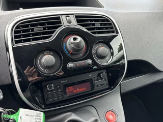 Renault Kangoo Renault Kangoo Family 1.2 TCe AIRCO 2X SCHUIFDEUR NIEUWSTAAT - afbeelding nr 16