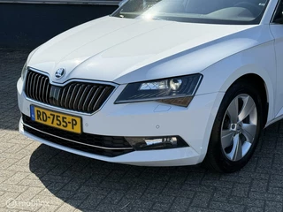 Škoda Superb Skoda Superb Combi 1.6 TDI Ambition PANORAMADAK, TREKHAAK - afbeelding nr 5