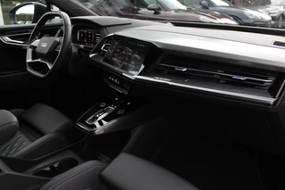 Audi Q4 e-tron Audi Q4 e-tron 50 quattro Launch edition S Competition 77 kWh / SoH 95% / Camera / Head-up / 20'' / Keyless / RS Seats / Sonos audio / Stoelverwarming / Dodehoek / DAB / ACC / Warmtepomp - afbeelding nr 14