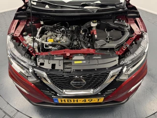Nissan QASHQAI Nissan Qashqai 1.3 DIG-T Premium Edition Automaat-Trekhaak-Navigatie-Carplay-Cr.contr-Clima-360Camera-Lm.18