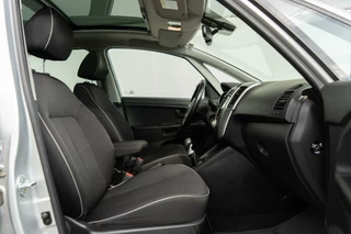 Kia Venga Kia Venga 1.4 CVVT Vibe Panodak, navigatie, achteruitrijcamera - afbeelding nr 11