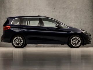 BMW 2 Serie BMW 2 Serie Gran Tourer 220i Executive Sportline 192Pk Automaat (PANORAMADAK, GROOT NAVI, HEAD-UP DISPLAY, LEDEREN SPORTSTOELEN, SFEERVERLICHTING, LED KOPLAMPEN, ELEK ACHTERKLEP, NIEUWSTAAT) - afbeelding nr 4