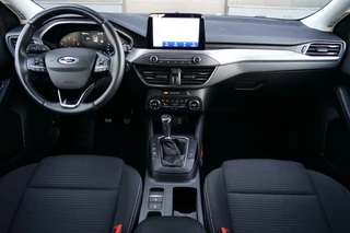 Ford Focus Ford Focus Wagon 1.0 EcoBoost Titanium Business, NL, trekh. - afbeelding nr 4