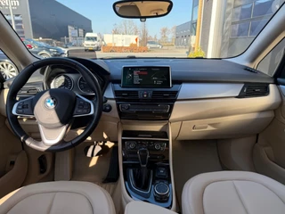 BMW 2 Serie BMW 2-serie Active Tourer 218i Essential, HUD, Parkeersensoren, Cruise Control, Automaat, Bluetooth, Elektrische ramen v/a - afbeelding nr 21