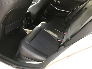 BMW 3 Serie BMW 3-serie Touring 330i Business Edition M-Pakket Electrische trekhaak 258PK dealer onderhouden - afbeelding nr 12