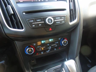 Ford Focus Ford Focus 1.0 Ecoboost 125PK Automaat - 2016 - Airco - Navi - PDC - afbeelding nr 20