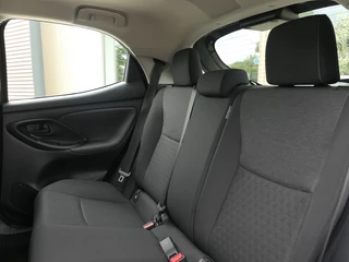 Toyota Yaris Toyota Yaris 1.5 Hybride Dynamic | Apple Carplay | Camera | Navi | - afbeelding nr 21