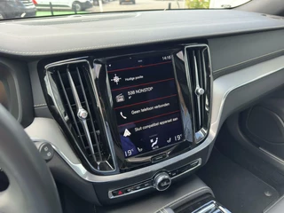 Volvo V60 Volvo V60 2.0 T6 PHEV AWD Plus Dark|PANO|TREK|H&K|PILOT|CARPLAY - afbeelding nr 17