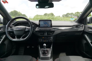 Ford Focus Ford Focus Wagon 1.0 125PK ST Line Business | Moondust Silver | Winterpack/AppleCarplay/Camera/LaneAssist - Keurige reisgenoot! - afbeelding nr 17