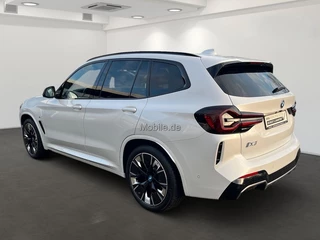 BMW iX3 TREKH, H&K Sound, MEM, 20-inch LMV ** € 23.900,= onder NP - BMW GAR t/m 04-2029 ** ** INFORMEER OOK NAAR ONZE AANTREKKELIJKE FINANCIAL-LEASE TARIEVEN ** - afbeelding nr 2