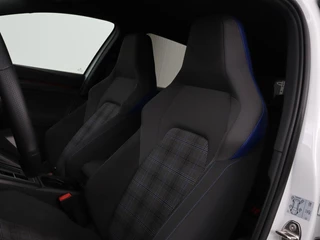 Volkswagen Golf Volkswagen Golf 1.4 eHybrid GTE | Camera | Adaptive cruise |  Carplay | Navigatie | Sportstoelen | Full LED | Sfeerverlichting | PHEV - afbeelding nr 5