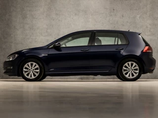 Volkswagen Golf Volkswagen Golf 1.0 TSI Sportline (NAVIGATIE, CLIMATE, CAMERA, SPORTSTOELEN, LM VELGEN, PARKEERSENSOREN, CRUISE, NIEUWE APK, NIEUWSTAAT) - afbeelding nr 2
