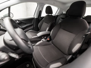 Peugeot 208 (NAVIGATIE, LOGISCH NAP, CRUISE, BLUETOOTH, SPORTSTOELEN, ARMSTEUN, PARKEERSENSOREN, DAB+, NIEUWE APK, TREKHAAK, NIEUWSTAAT) - afbeelding nr 13