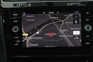 Volkswagen Golf Volkswagen Golf 2.0 TSI GTI | Stoelverwarming | Adaptive cruise |  Full LED | Carplay | Navigatie | 19'' | Sportstoelen | PDC | Bluetooth - afbeelding nr 15