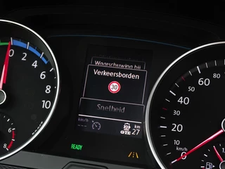 Volkswagen Golf Volkswagen Golf TSI GTE 245PK / GTI R Perf. ed. / LED - afbeelding nr 16