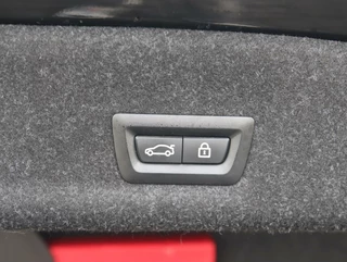 BMW 3 Serie BMW 3-serie 330e High Executive M-sport | Schuif/ kanteldak - afbeelding nr 29