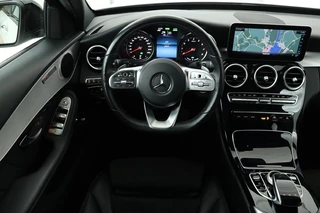 Mercedes-Benz C-Klasse Mercedes-Benz C-klasse 300e AMG Night | Head-Up | Adaptive cruise |  Stoelverwarming | 360 camera | Carplay | Keyless | Matrix LED | Trekhaak | Park Assist | Navigatie - afbeelding nr 3