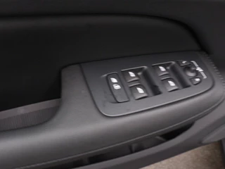 Volvo V60 Volvo V60 2.0 T6 Essential Edition | Driver Assist | Leder | Climate | 19