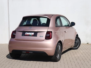 Fiat 500e Fiat 500e 3+1 Icon 42 kWh | LED | Winter | Camera | Navi - afbeelding nr 2