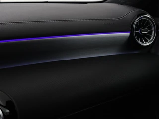 Mercedes-Benz A-Klasse Mercedes-Benz A-klasse 250 e AMG Line | Widescreen | Camera |  Sfeerverlichting | Stoelverwarming | Full-LED | Navigatie | DAB+ | Cruise control - afbeelding nr 20