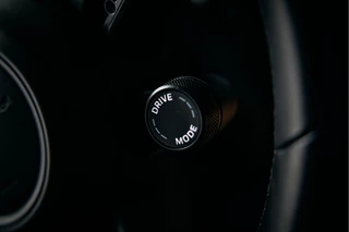 Porsche Taycan Porsche Taycan Performance 84 kWh Goed uitgevoerde Taycan met lage km stand NL geleverd - afbeelding nr 30