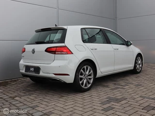 Volkswagen Golf Volkswagen Golf 1.0 TSI Highline PDC CarPlay Alcantara ACC - afbeelding nr 3