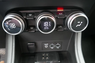 Renault Captur Renault Captur 1.0 TCE 90 EVOLUTION 91PK WINTERPAKKET/ APPLE CARPLAY - afbeelding nr 13