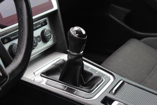 Volkswagen Passat Volkswagen Passat 1.4 TSI 125pk BMT Comfortline Business | Orig. NL | Trekhaak | Virtual dashboard | Carplay | - afbeelding nr 77