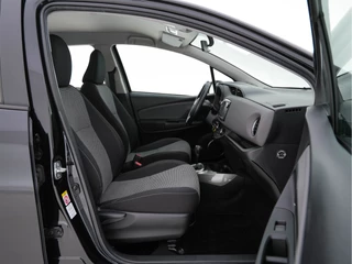 Toyota Yaris Toyota Yaris 1.5 Hybrid Aspiration Aut. *ECC | HEATED-SEATS | CAMERA | COMFORT-SEATS* - afbeelding nr 12