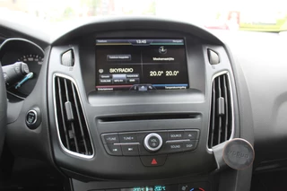 Ford Focus Ford Focus Wagon 1.0 Titanium Edition , 125pk Climate control , Navigatie , Cruise control , LED dagrijverlichting Parkeersensoren V+A , Voorruitverwarming , Sony Audio - afbeelding nr 19