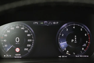 Volvo XC40 Volvo XC40 1.5 T3 R-Design | Stoel & stuurverwarming |  Trekhaak | Camera | Navigatie | Achterbankverwarming | Leder/Alcantara | Full LED - afbeelding nr 32