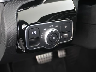Mercedes-Benz CLA Mercedes-Benz CLA 200 AMG Shooting Brake // Panoramadak // Memory // Keyless // Carplay // Nightpakket // MultiBeam - afbeelding nr 20