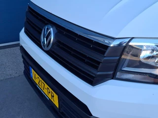 Volkswagen Crafter Volkswagen Crafter 35 2.0 TDI L3H3 Highline AIRCO / CRUISE CONTROLE / NAVI / CAMERA / TREKHAAK / CARPLAY - afbeelding nr 9