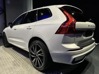Volvo XC60 Volvo XC60 2.0 T6 Plug-in hybrid AWD Plus Dark *Pano*HKSound*Leder*Memory* - afbeelding nr 21