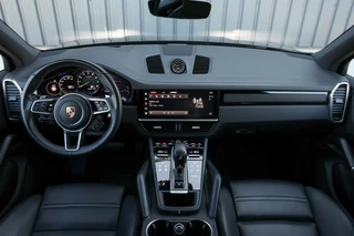 Porsche Cayenne Porsche Cayenne 3.0 E-Hybrid|360 camera|leder|Sportchrono - afbeelding nr 2