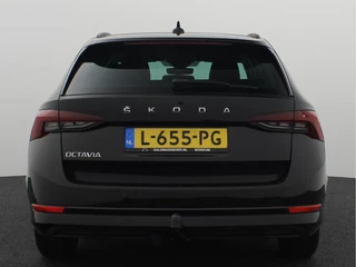 Škoda Octavia Škoda Octavia Combi 1.0 TSI Business Edition TREKHAAK / CARPLAY / SFEERVERLICHTING / NAVI / CLIMA / PDC / BLUETOOTH / CRUISE / NL-AUTO - afbeelding nr 4
