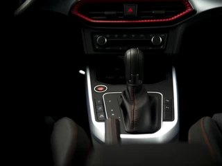 SEAT Arona SEAT Arona 1.0 EcoTSI 116pk FR DSG | Full LED | Keyless | ParkAssist + Camera | App-Connect | Armsteun vóór | Black Pack | Wireless Charge - afbeelding nr 25