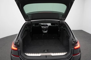 BMW 3 Serie BMW 3-serie Touring 320e High Executive automaat | Laser LED koplampen | M Sport | Panorama dak | lederen bekleding | elektrisch wegklapbare trekhaak - afbeelding nr 21