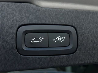 Volvo V60 Volvo V60 2.0 T6 Plug-in hybrid AWD Plus Dark 350pk - afbeelding nr 12