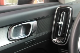 Volvo XC40 Volvo XC40 T3 Momentum Business | Parkeercamera | Stoelverwarming | Trekhaak | Pilot Assist | Keyless - afbeelding nr 23