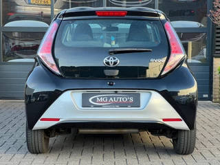 Toyota Aygo Toyota Aygo 1.0 VVT-i x-play | Achteruitrijcamera | Cruise Control | Airconditioning | Elektrische Ramen | - afbeelding nr 20