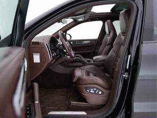 Porsche Cayenne (INCL-BTW) *PANO | CLUB-FULL-LEATHER | SOFT-CLOSE | MEMORY-PACK | SURROUND-VIEW | FULL-LED | NAVI-FULLMAP | AIR-SUSPENSION | DAB | DIGI-COCKPIT | PDC | CRUISE | SPORT-SEATS | 21